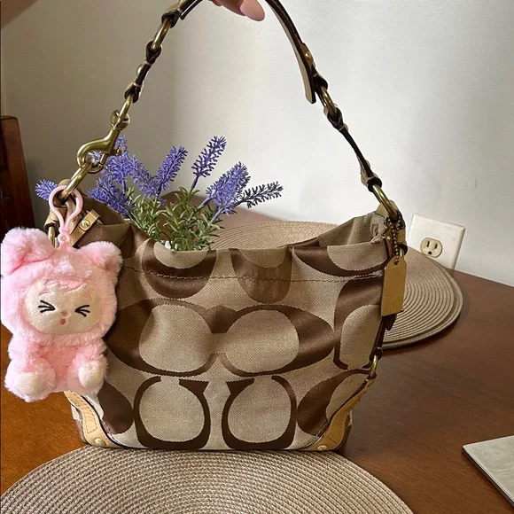 Coach Vintage Brown and Tan Shoulder Bag - Picture 7 of 12